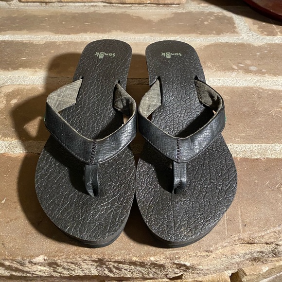 small wedge flip flops